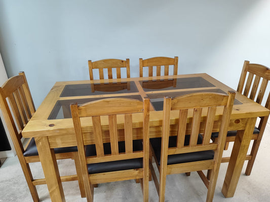 Comedor con paneles de vidrio